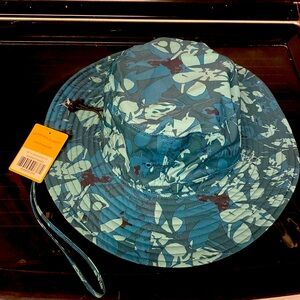 Rip*Skirt Hawaii brand bucket hat😎☀️